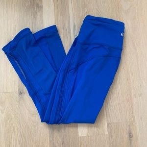 Lululemon 21” blue cropped leggings